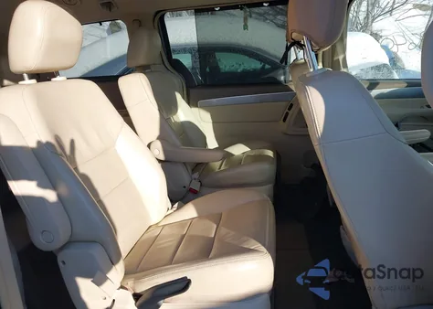 2010 Volkswagen Routan Sel from USA, damaged, VIN 2V4RW5DX5AR333544